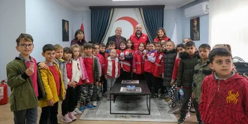 Harçlıklarını Gazze’ye bağışladılar
