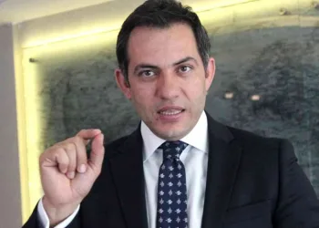 “İsrail zulmünü lanetliyoruz”
