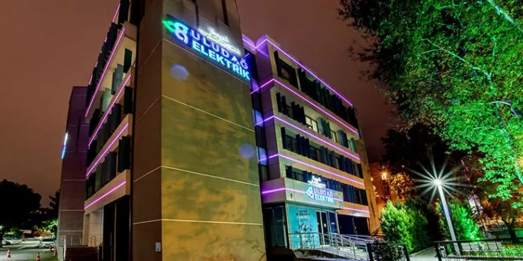 Uludağ Elektrik’te ekimin rengi pembe