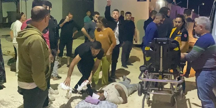 Komşular arasında demir çubuklu kavga