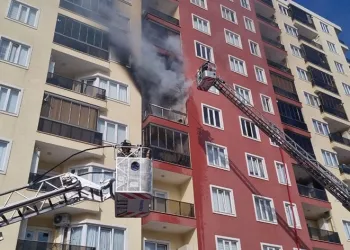 Bursa’da 11 katlı apartmanda can pazarı