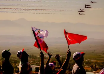 Türk Yıldızları, Pamukkale’ye damgasını vurdu