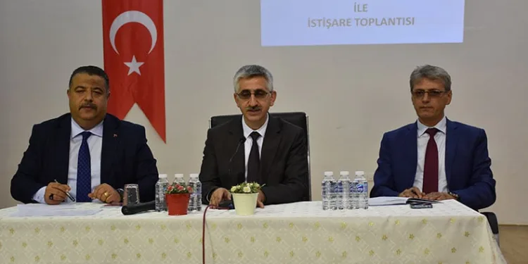 Bakan Yardımcısı Yılmaz okul müdürleriyle bir araya geldi