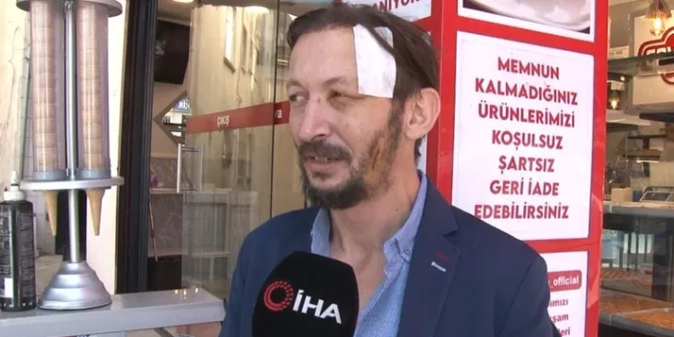 ‘Ne bakıyorsun’ deyip esnafı kafasından bıçakladı
