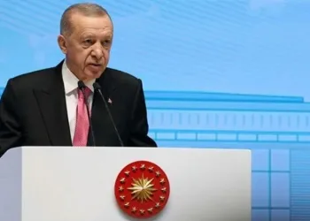 “Prangaların sökülüp atılma zamanı geldi”