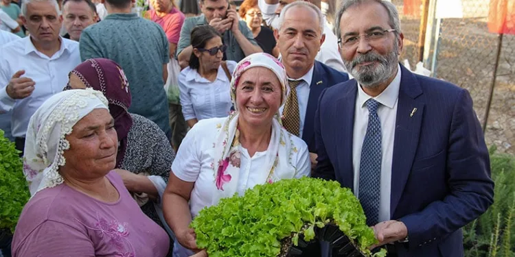 Tarsus’ta çiftçiye destek