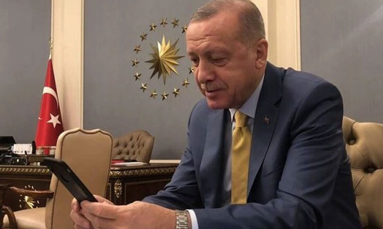 Cumhurbaşkanı Erdoğan'dan A Milli Futbol Takımı'na tebrik telefonu