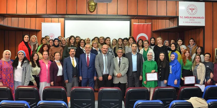 Ebe ve hemşirelere Acil Obstetrik Bakım Eğitimi