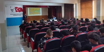 Çıldır’da Cumhuriyet konferansı düzenlendi