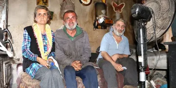 Engelli ve hasta kardeşlerin çöp evde yaşam mücadelesi