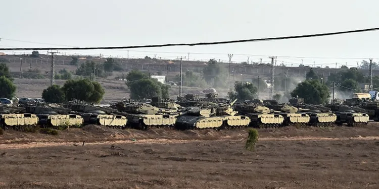 İsrail’e ait tanklar sınırda bekletiliyor