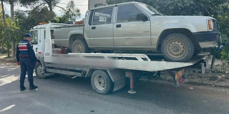 Jandarmadan tescilsiz ve plakasız araçlara uygulama