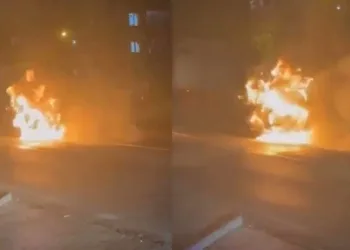 Bursa’da seyir halindeki otomobil alev alev yandı