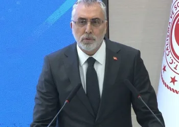 Bakan Işıkhan: “İşverenlerimizin yanındayız”