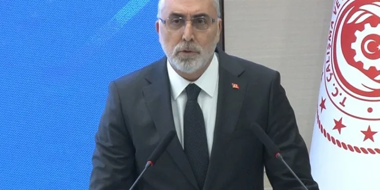 Bakan Işıkhan: “İşverenlerimizin yanındayız”