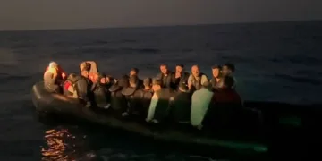 56 düzensiz göçmen kurtarıldı