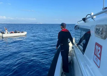 14 düzensiz göçmen kurtarıldı