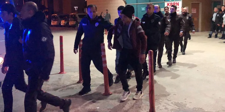 Bursa’da bir binada 31 kaçak göçmen yakalandı