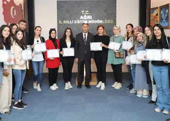 Okulöncesi öğretmenlerine yazılım ve kodlama eğitimi