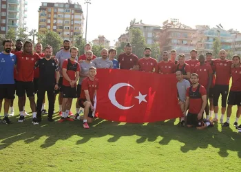 Sivasspor, idmanda Türk bayrağı açtı