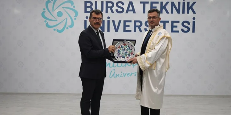 BTÜ’de Akademik Açılış Dersi Hasan Mandal’dan