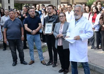 Vasiyeti üzerine kadavra olarak kullanıldı