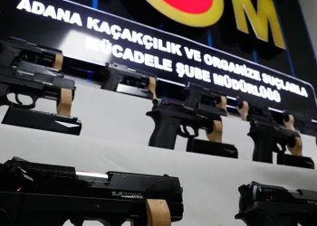 Ruhsatsız tabanca bulundu, “Düşmanlarım koymuştur” dedi