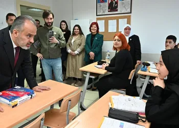 Bursa’da üniversite adaylarına ücretsiz kurs desteği