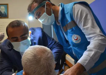 Huzurevi sakinlerinin ağız ve diş taramaları yapıldı