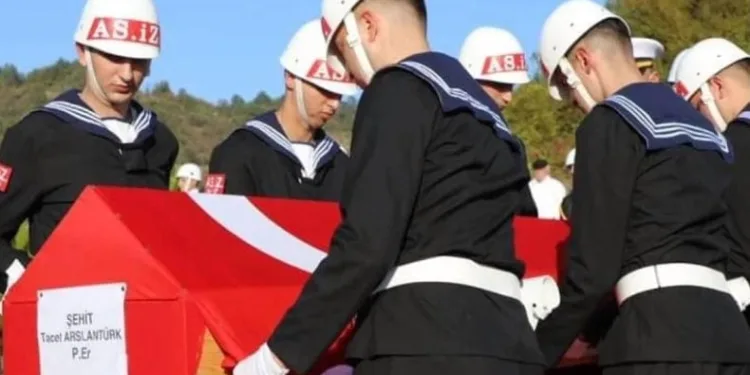 Şehidin kabri 54 yıl sonra taşındı
