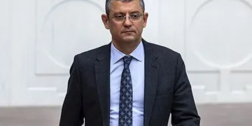 Görevi fiilen bıraktı