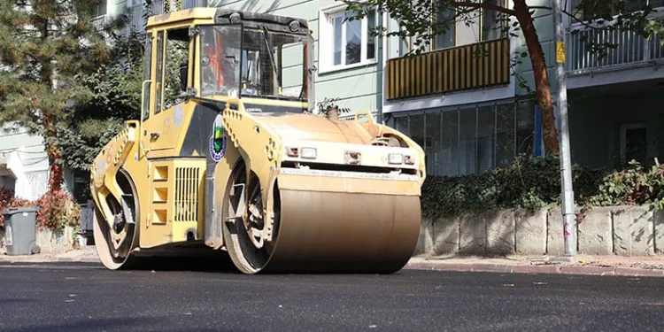 İnegöl’de cadde ve sokaklar yenileniyor
