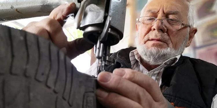 Kunduracılık 60 yıldır geçim kapısı