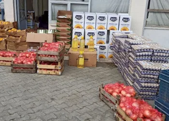 Köy muhtarından vatandaşlara hediye