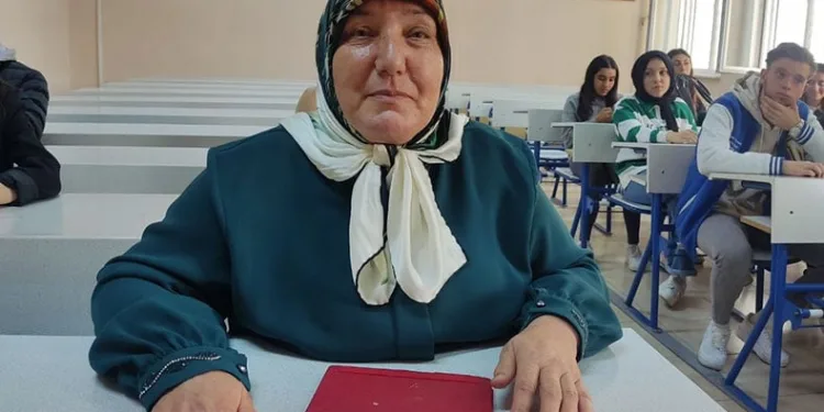 Ümmü Nine’nin üniversite hayali gerçek oldu