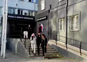 Bursa merkezli operasyonda fuhuş çetesi çökertildi
