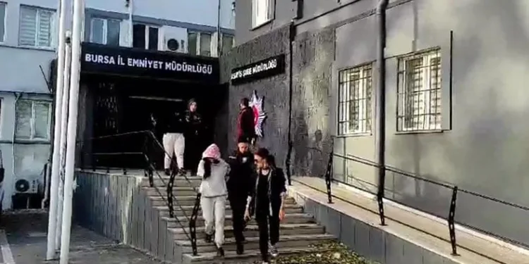 Bursa merkezli operasyonda fuhuş çetesi çökertildi