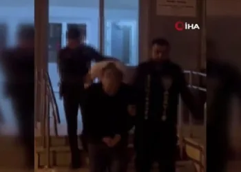 Okulu basan veli ve arkadaşı tutuklandı