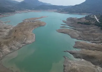 Kozan Barajı’nda su seviyesi yüzde 16.4’e düştü