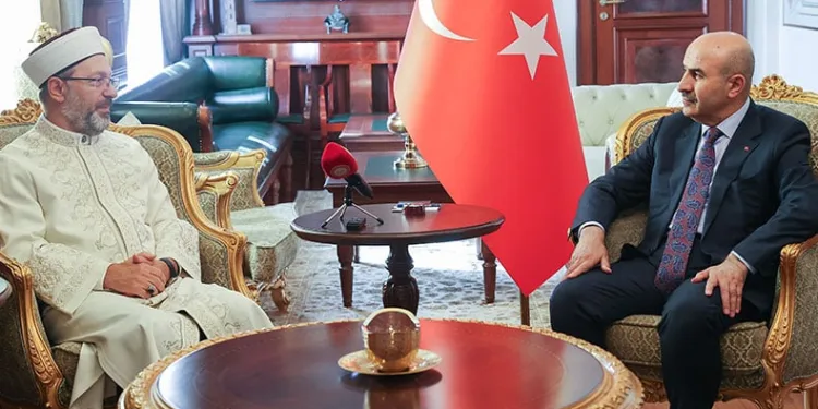 Ali Erbaş, Bursa’da ziyaretlerde bulundu