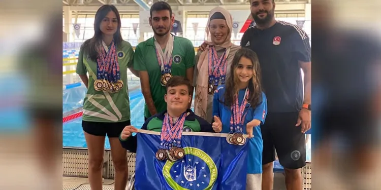 Bursa Büyükşehirli yüzücülerden 37 madalya