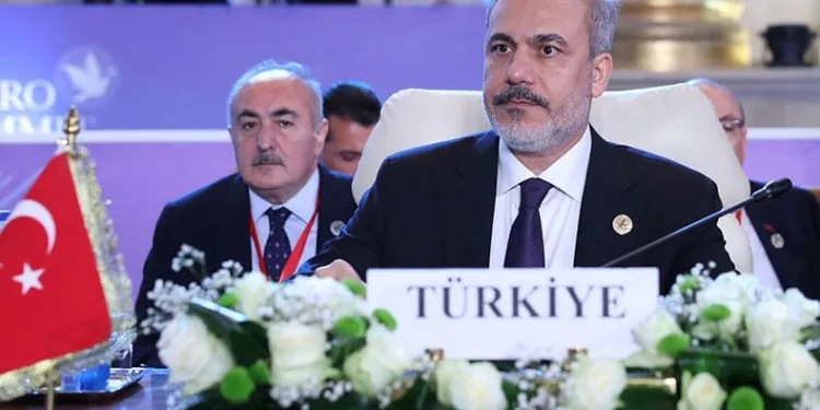 “Milyonlarca insan açık hava hapishanesinde”