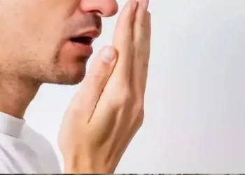 Ağız kokusu çürük belirtisi olabilir