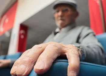 Bu dede Cumhuriyet ile aynı yaşta