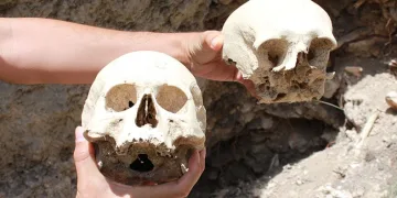 Tahrip edilen yerlerde insan kemikleri çıktı