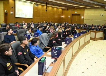 Başkan Aktaş stajyerlerle buluştu