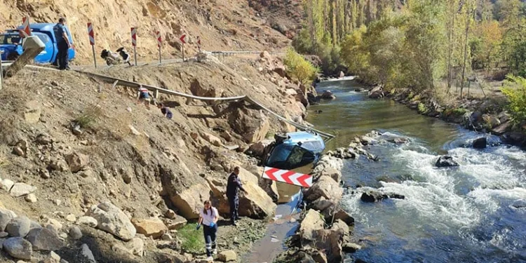 Artvin-Erzurum yolunda feci kaza