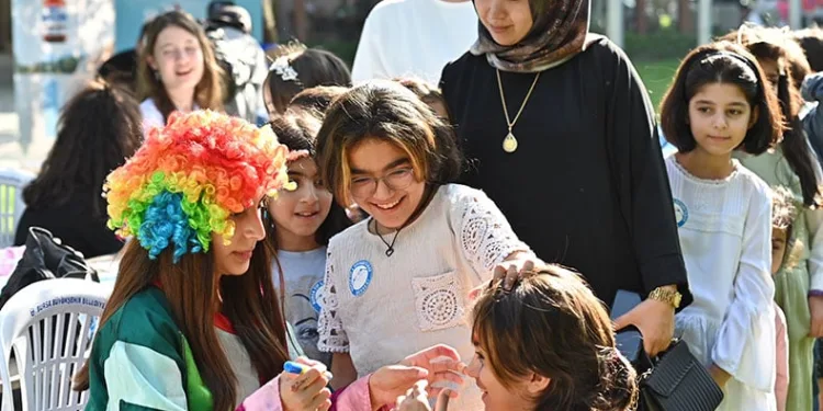 Diyabet hastaları şenlikte buluştu