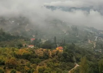 Amasya’nın zirvesini sis bulutu kapladı
