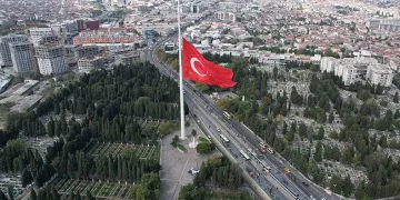 İstanbul’da bayraklar yarıya indirildi